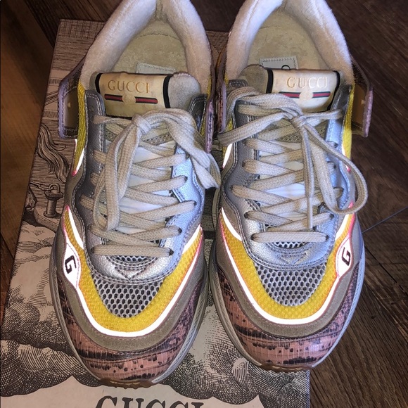 Sold on Instagram - Picture 3 of 9